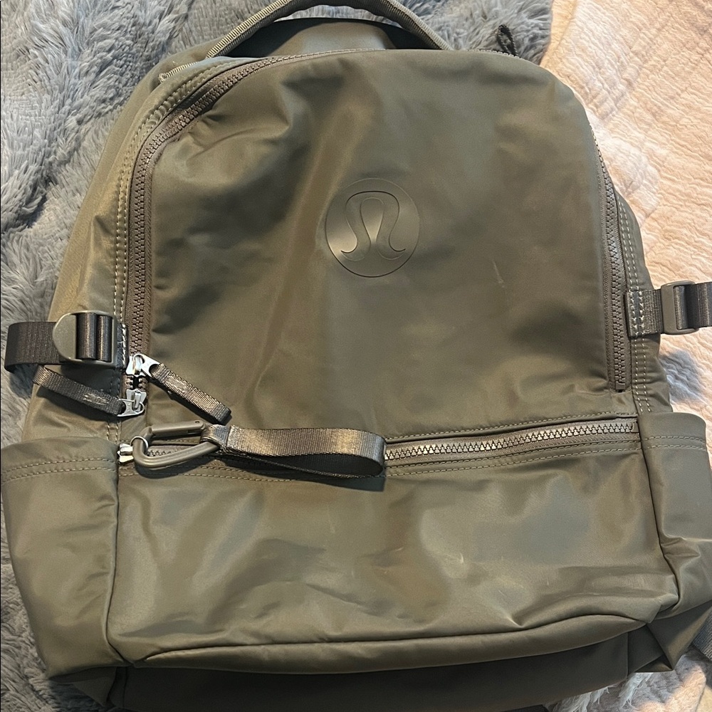 lululemon athletica olive green 22L new crew Backpack